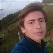 Clases de ofimática y mantenimiento para personas en general